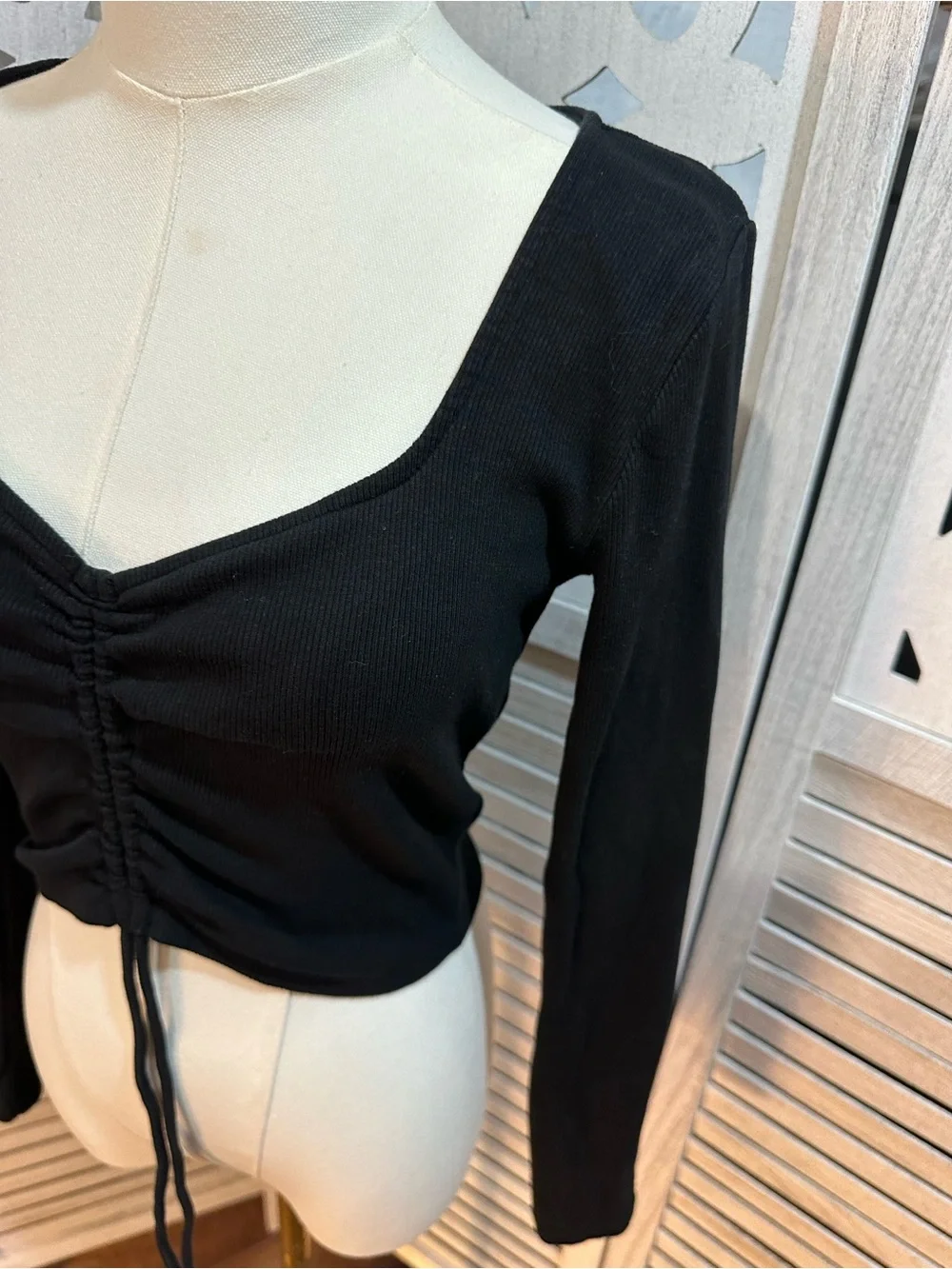 Zara size Large Ruched drawstring long sleeve crop top